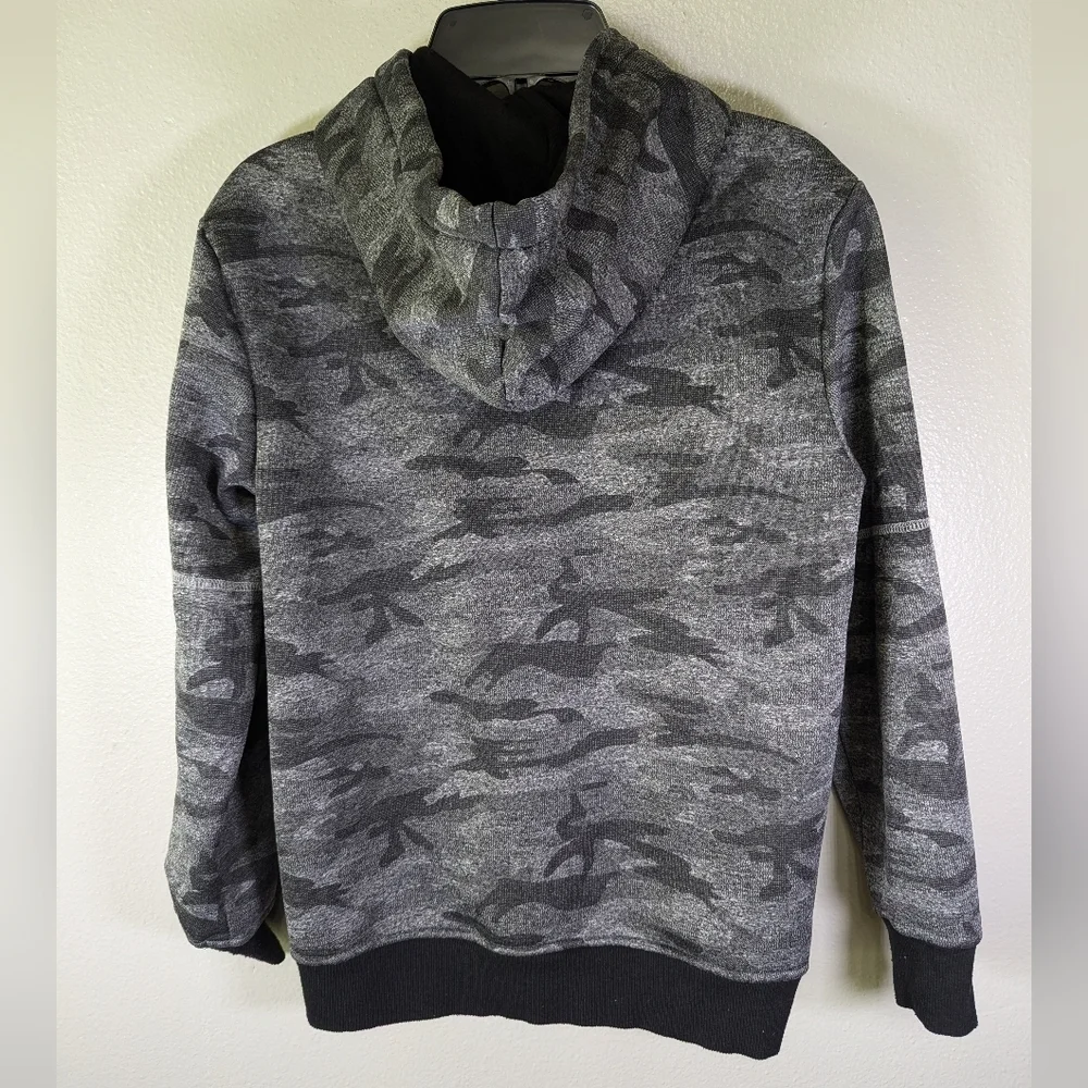 Encrypted boys medium (10/12) gray camo zip up jacket